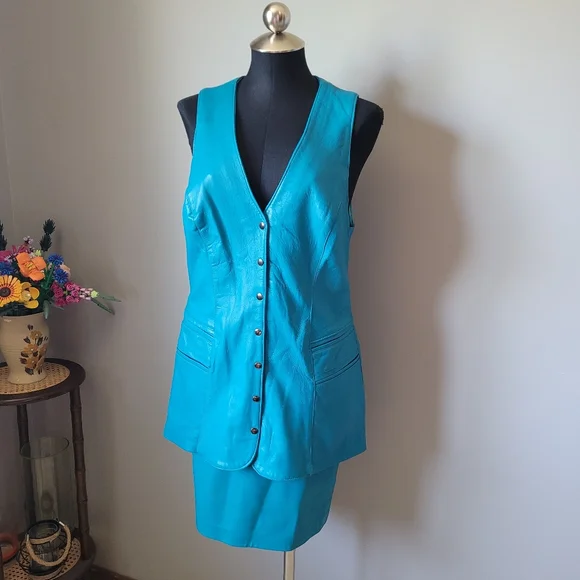 1980s teal blue leather jacket and pencil skirt, 3 piece suit set - Picture 2 of 16